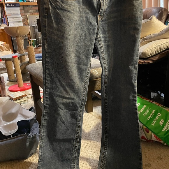 Ladies Size 8 SouSou Jeans in GUC - Picture 2 of 5